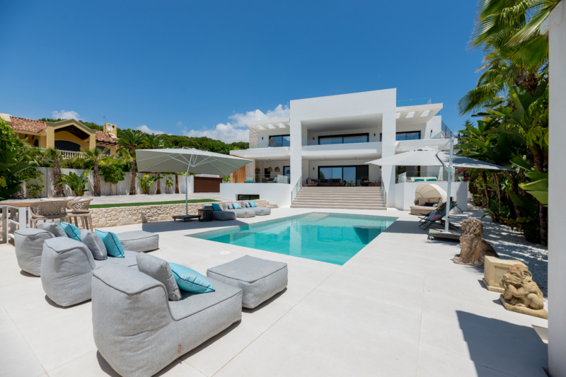 lyxury villa rental Marbella