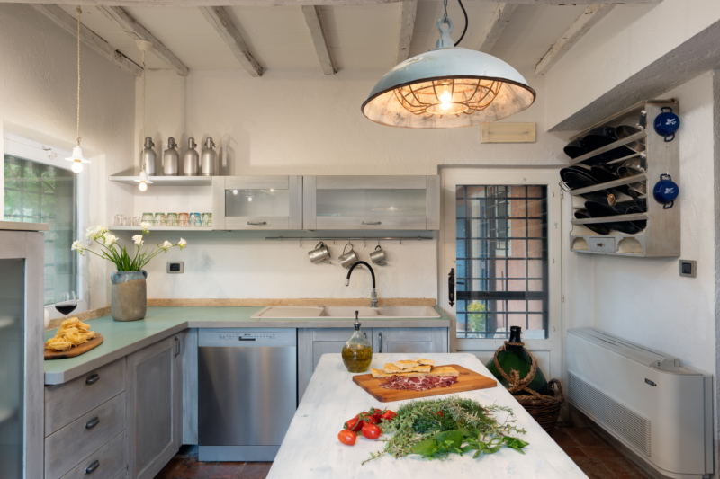 luxury pool villa in Val d'Orcia Tuscany for holiday rent