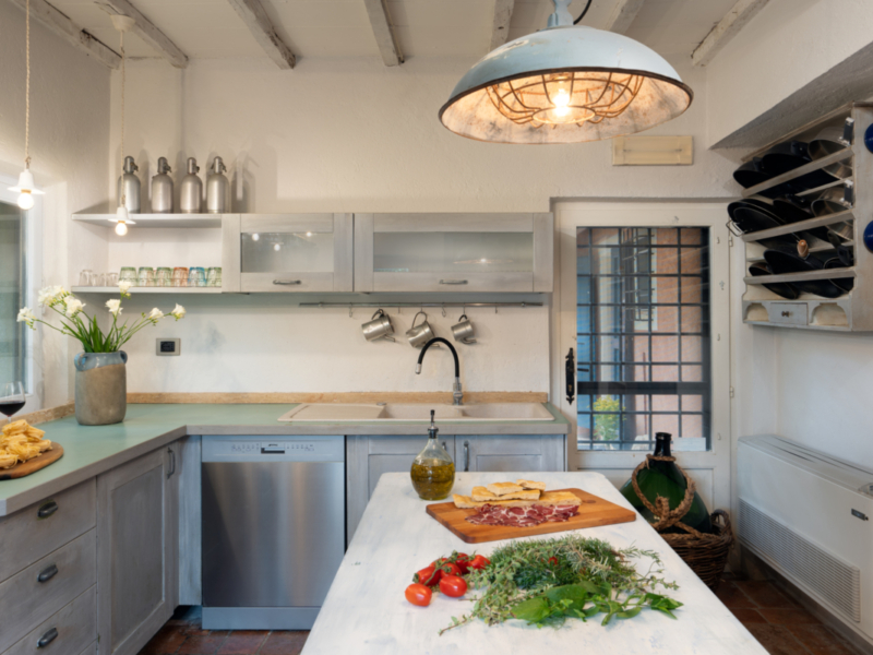 luxury pool villa in Val d'Orcia Tuscany for holiday rent