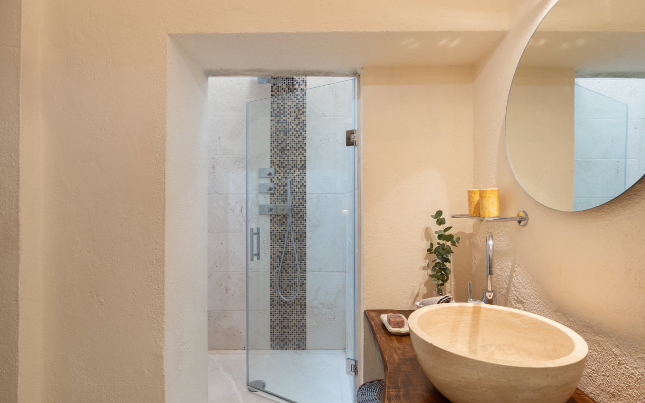 luxury pool villa in Val d'Orcia Tuscany for holiday rent