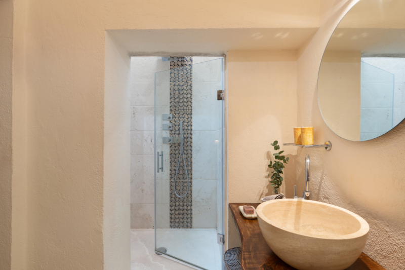 luxury pool villa in Val d'Orcia Tuscany for holiday rent
