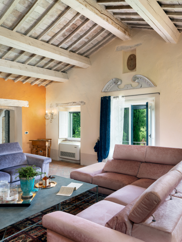 luxury pool villa in Val d'Orcia Tuscany for holiday rent