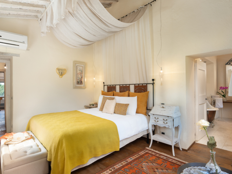 luxury pool villa in Val d'Orcia Tuscany for holiday rent