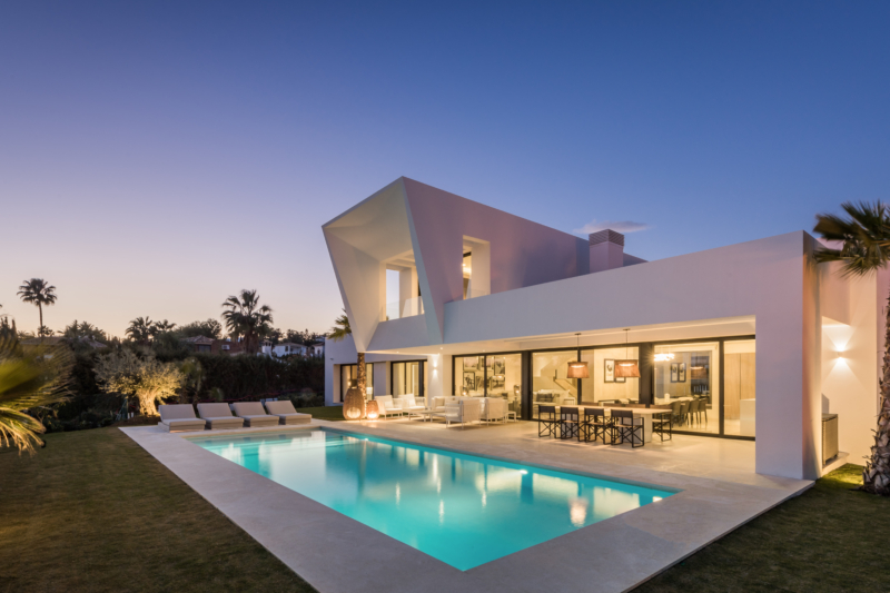 Estepona luxury rental villa