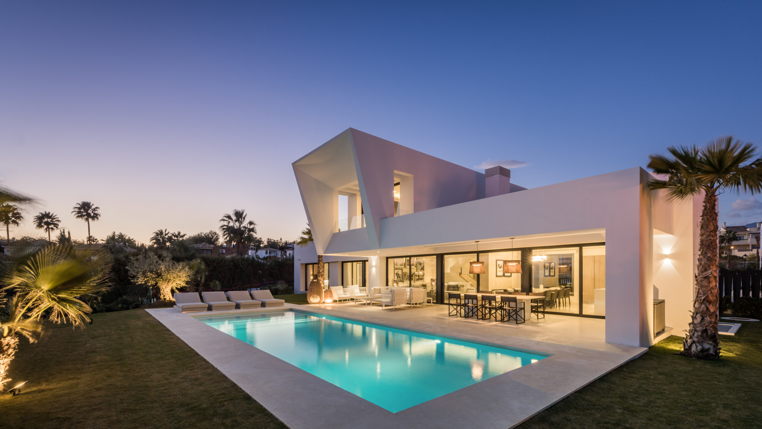 Estepona luxury rental villa