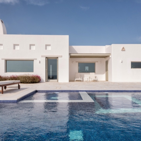 Luxury villa rental Paros Greece