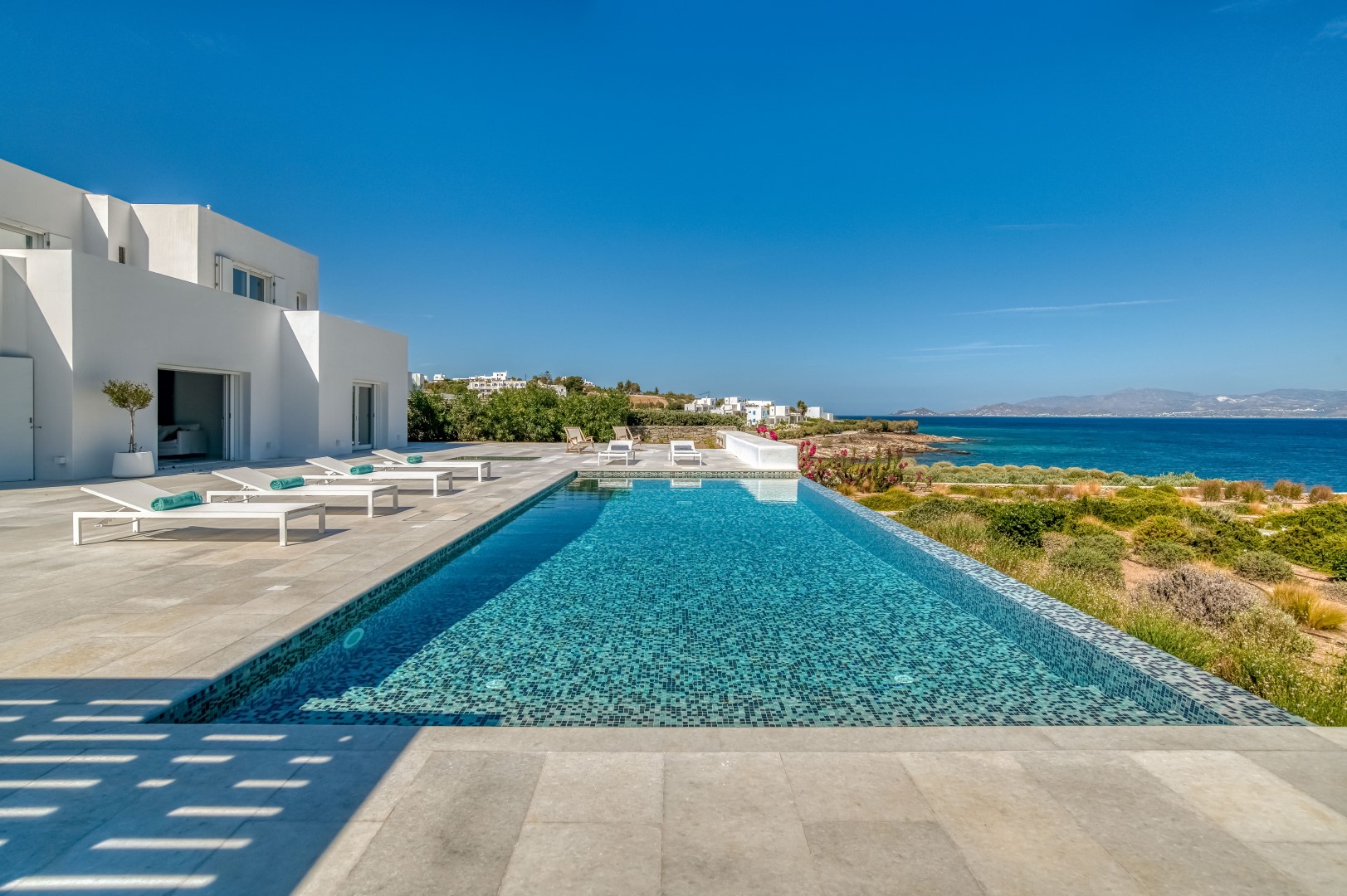 luxury villa rental Paros Greece