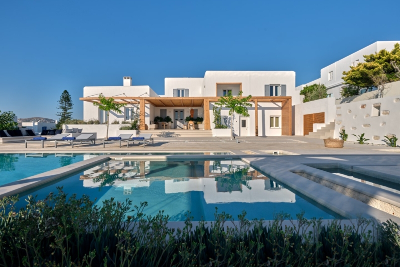 luxury villa rental Paros Greece