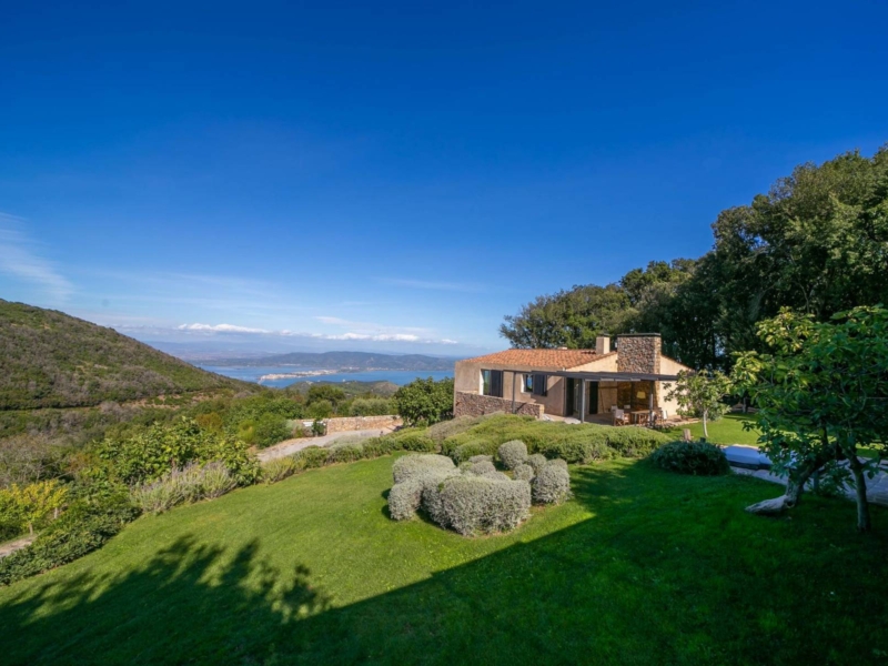 Tuscany villa concierge support
